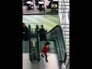 teen fell off the escalator